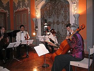 The Summit Chamber Players perform Draeseke in Coburg (18 June 2005) Click to see on YouTube